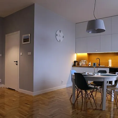 Grey Kosciuszko Apartment *